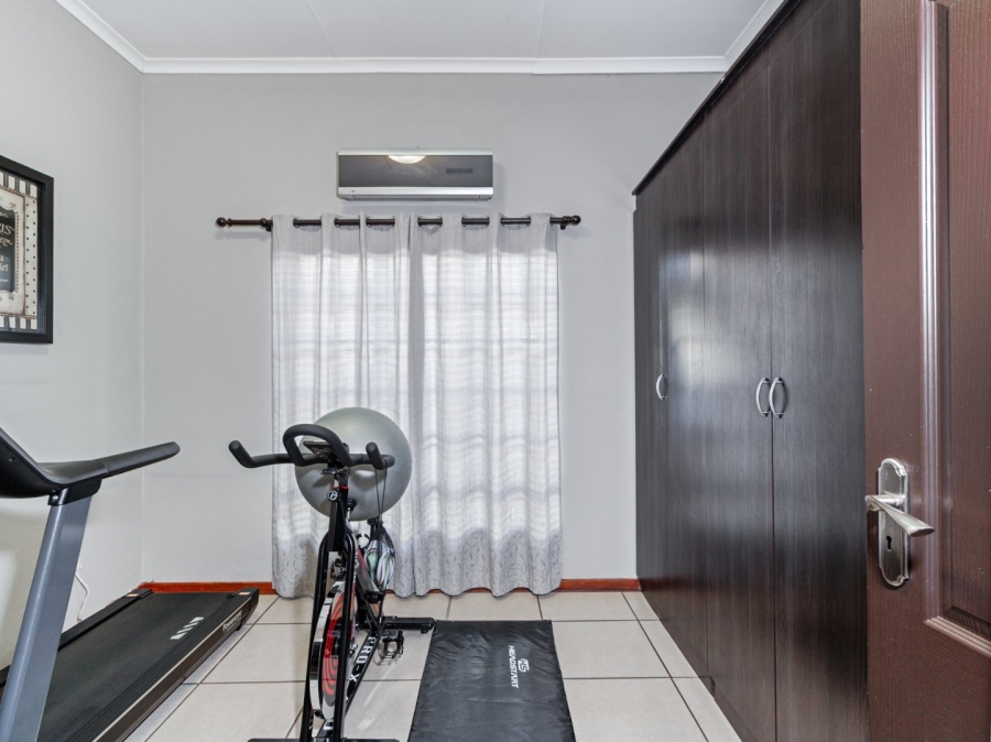 3 Bedroom Property for Sale in Meerhof North West